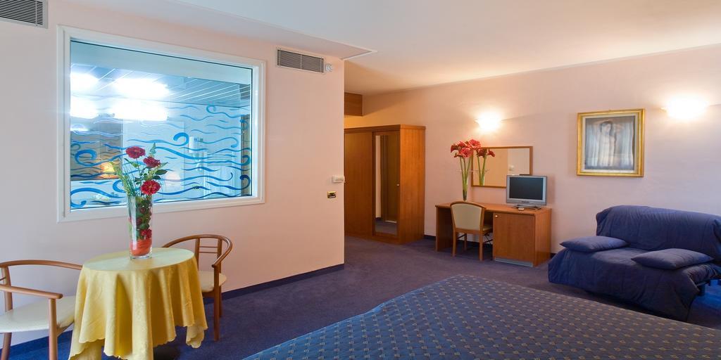 Campegine Valdenza Hotel מראה חיצוני תמונה