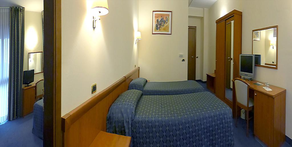 Campegine Valdenza Hotel מראה חיצוני תמונה