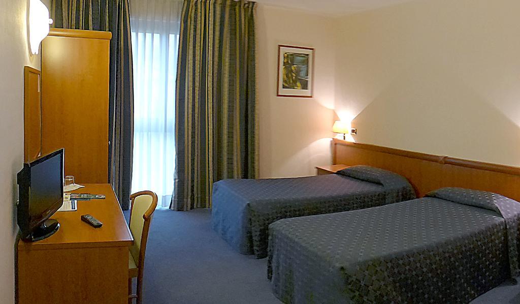 Campegine Valdenza Hotel מראה חיצוני תמונה