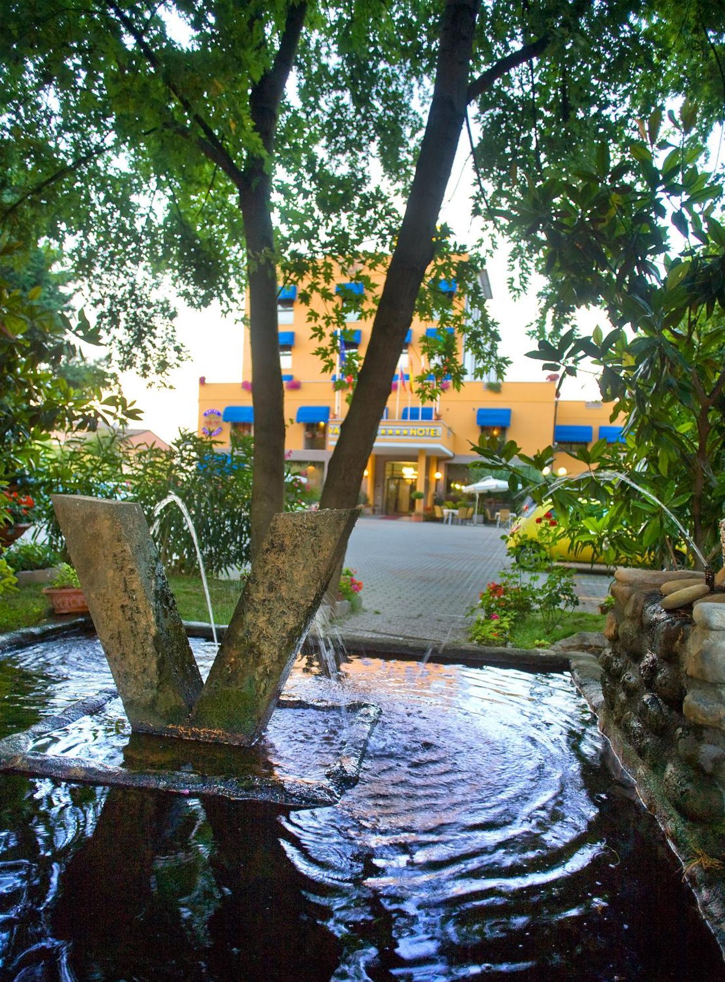 Campegine Valdenza Hotel מראה חיצוני תמונה
