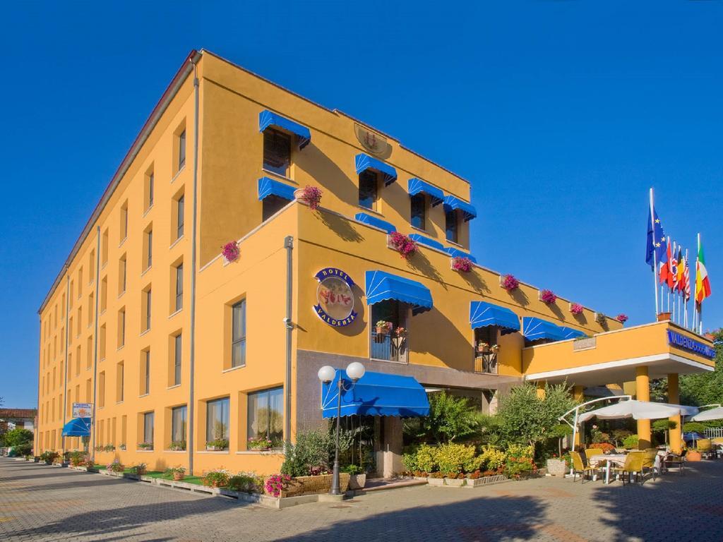 Campegine Valdenza Hotel מראה חיצוני תמונה