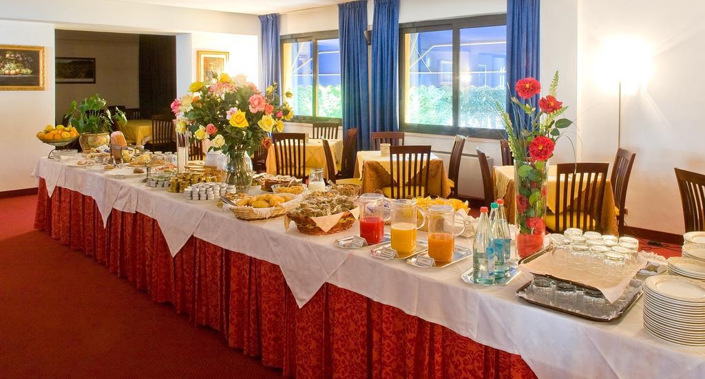 Campegine Valdenza Hotel מראה חיצוני תמונה