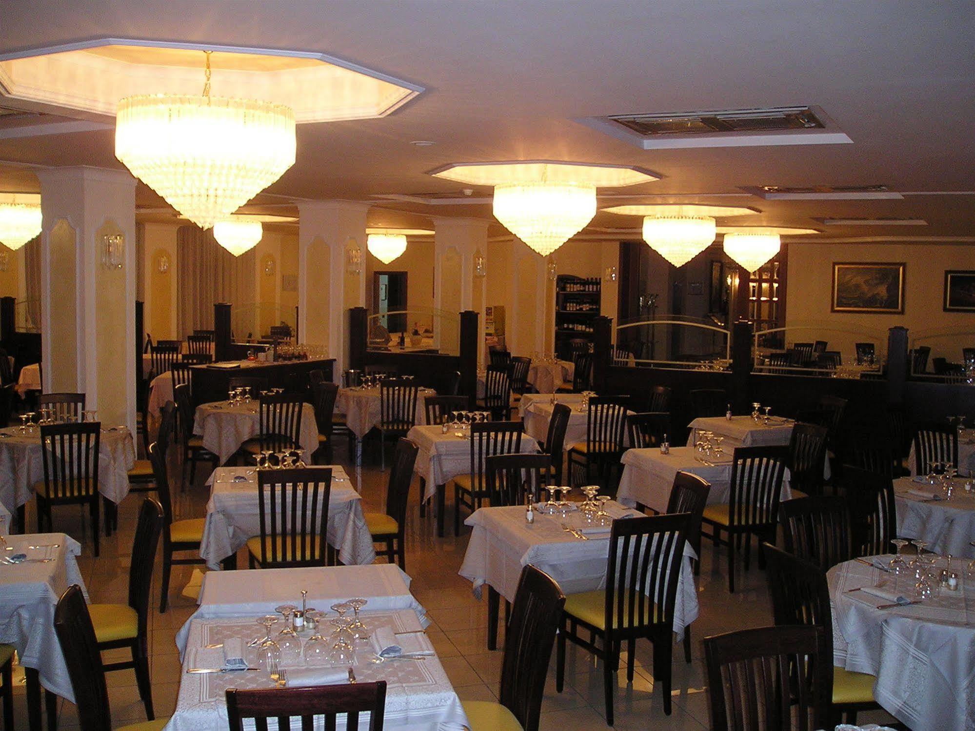 Campegine Valdenza Hotel מראה חיצוני תמונה