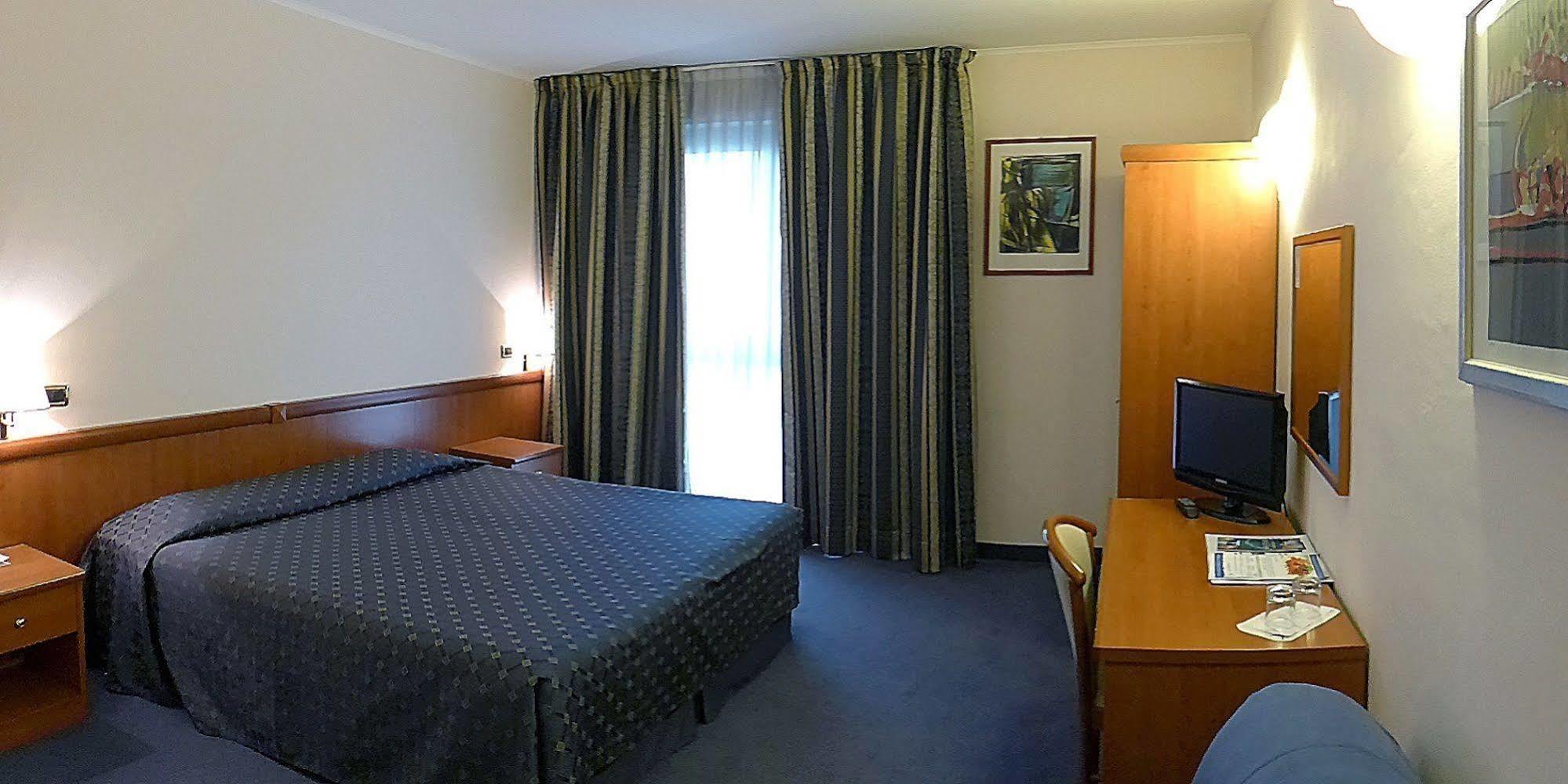 Campegine Valdenza Hotel מראה חיצוני תמונה