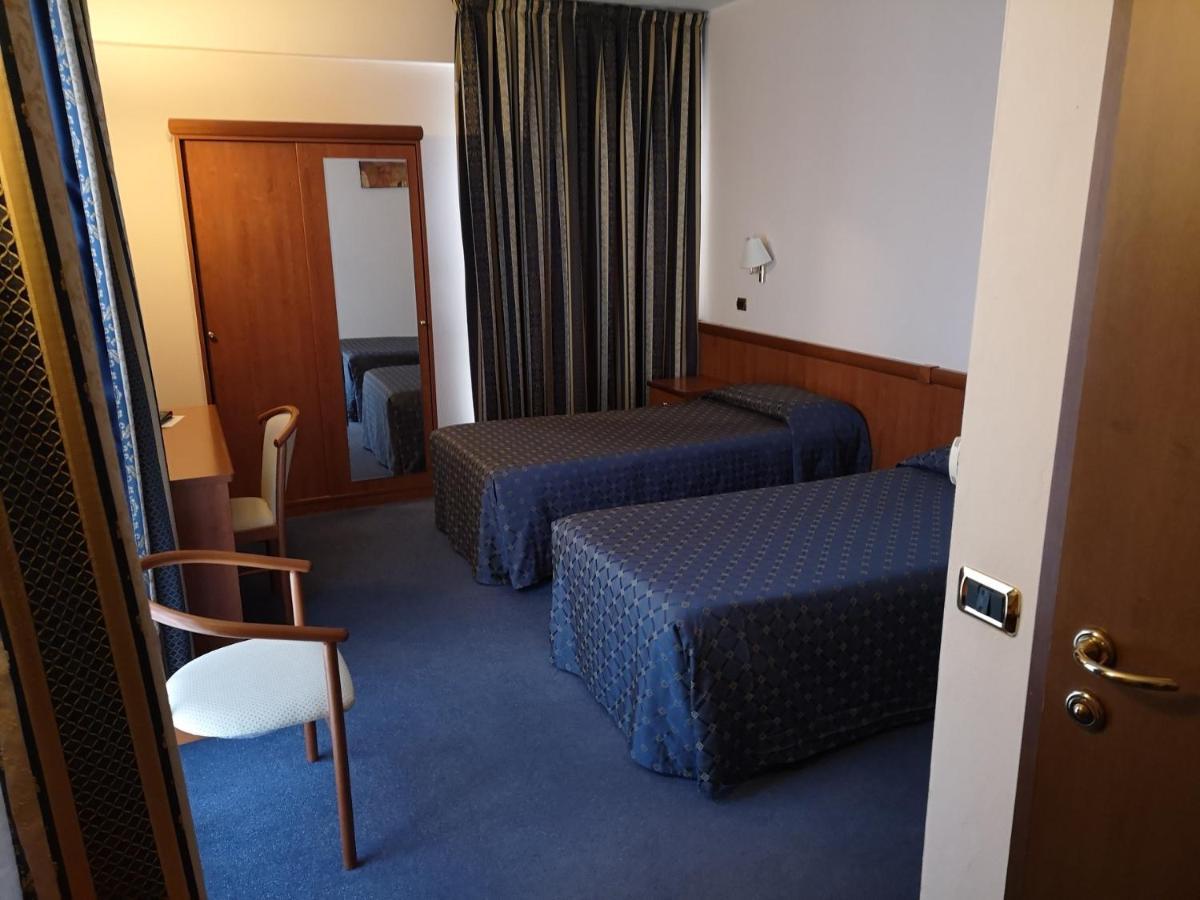 Campegine Valdenza Hotel מראה חיצוני תמונה